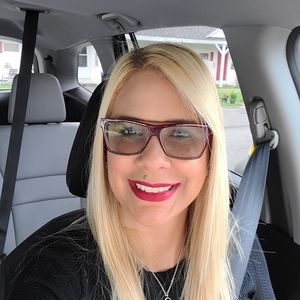 Meet your Posher, Sandra